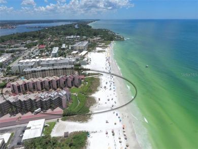 Gulf View, Two Bedroom Two Bathroom Beach Condo with a Pool Gulf View, Two Bedroom Two Bathroom Beach Condo with a Pool